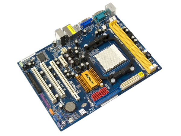 T. Madre ASRock N61P-S, Chipset NVIDIA nForce,
Soporta: Phenom, Athlon 64/Athlon 64 X2, Socket AM2+,
Memoria: DDR2 800/1066*, 2 Bancos, 8GB Max,
Integrado: Audio HD, Red, Video GeForce,
Diseño: MATX, Ptos:1xPCIEx16, 1xPCIEx1, 2xPCI.