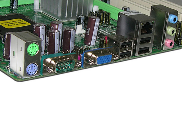 T. Madre Biostar 945GZ MICRO775SE, ChipSet 945GZ/ICH7,
Soporta: Pentium 4, D, Core2Duo, 533/800MHz,
Integrado: Audio 5.1, Red, Video GMA 950,
Memoria: DDR2 400/533, 2 Bancos, 2GBMax,
Diseño: Micro ATX, Ptos: 1xPCI Expressx16, 3xPCI