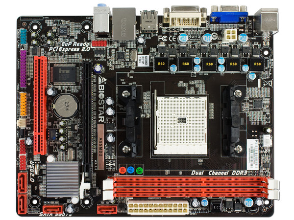 T. Madre Biostar A55MD2, Chipset AMD A55,
Soporta: AMD A10 / A8 / A6 / A4 / E2 / Athlon II de Socket FM2,
Memoria: DDR3 2133/1600/1333/1066/800 MHz, 32GB Max,
Integrado: Audio HD, Red,
Micro-ATX, Ptos: 1xPCIEX16, 1xPCI