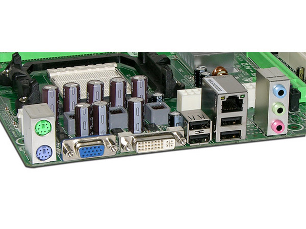 T. Madre Biostar GF7025-M2, ChipSet GeForce 7025,
Soporta: AMD Athlon 64/FX/X2/Sempron, Socket AM2,
Memoria: DDR2 533/667/800MHz, 2 Bancos, 4GB Max,
Integrado: Audio, Red 10/100, Video GeForce 7025,
Diseño: MicroATX, Ptos: 1xPCEx16, 1xPCEx1, 2xPCI