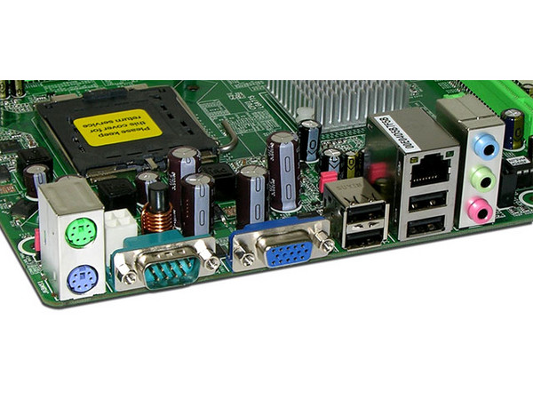 T. Madre Biostar GF7050V-M7, ChipSet NVIDIA 7050,
Soporta: Cel.400, DualCore/2 Duo, 1333/1066/800/MHz,
Memoria: DDR2 800/667Mhz, 2 Bancos, 4GB Max,
Integrado: Video GeForce 7050, Audio HD, Red,
Diseño: MicroATX, Ptos: 1xPCEx16, 1xPCE, 2xPCI