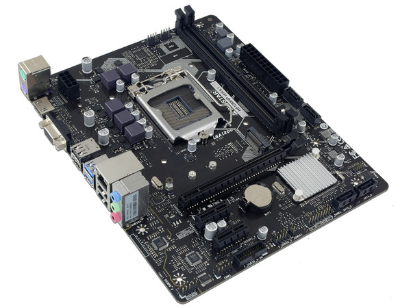 T. Madre Biostar H510MHP,
Chipset Intel H510,
Segmento: Básico,
Soporta: Intel 10ma y 11va Generación de Socket 1200,
Memoria: DDR4 3200/2666/2133 MHz, 64GB Max,
Integrado: Audio HD, Red,
USB 3.0 y SATA 3.0,
Micro-ATX, Ptos: 2xPCIE3.0X1, 1xPCIE4.0