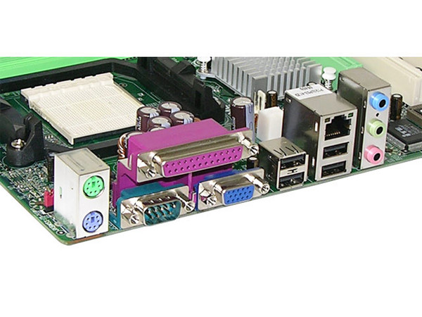 T. Madre Biostar K8M800 Micro AM2, ChipSet VIA K8M800,
Para: Athlon 64/Athlon 64 X2 Dual-Core, Socket AM2,
Integrado: Video VIA UniChromePro, Audio 5.1, Red 10/100,
Memoria: 2x DDR2, Max. 2GB,  533/667 Mhz,
Diseño MicroATX, Ptos: 1 x AGP8X, 2 x PCI