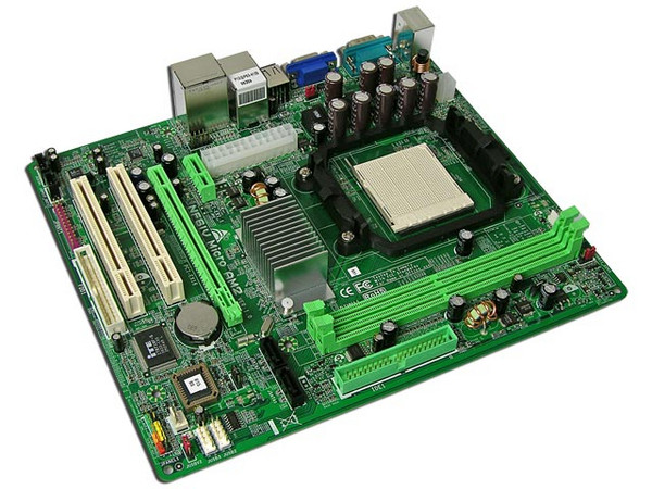 T. Madre Biostar NF61V, ChipSet GeForce6100,
Para: Athlon 64/FX, Athlon 64 X2, Socket AM2,
Integrado: Video GeForce 6100, Audio 7.1, Red 10/100,
Memoria: DDR2 533/667/800, Max. 2GB, Diseño MicroATX,
Ptos: 1xPCI-E X16, 1xPCI-E X1, 2xPCI
