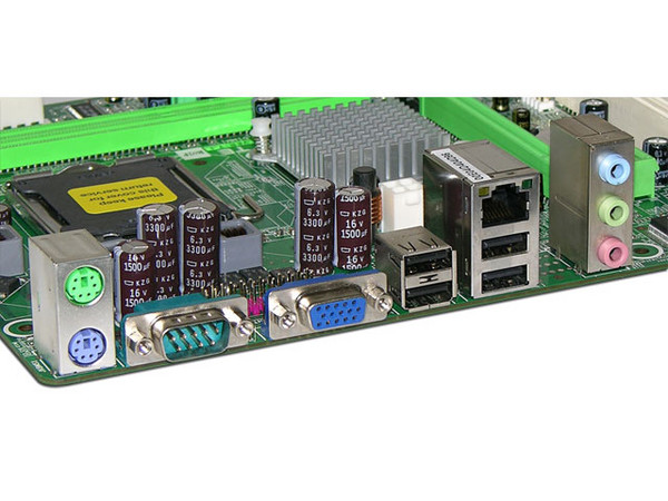 T. Madre Biostar P4M890-M7 TE, ChipSet VIA P4M890,
Soporta: Core2Duo/PentiumD/Celeron400, 533/800/1066MHz,
Integrado: Audio 5.1, Red, Video S3 UniChrome,
Memoria: DDR2 533, 2 Bancos, 4GBMax,
Diseño: Micro ATX, Ptos: 1xPCE, 1xPCEx16, 2xPCI