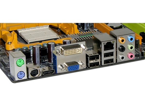 T. Madre Biostar TA690G AM2, ChipSet AMD 690G,
Para: Athlon 64/FX, Athlon 64 X2, Socket AM2,
Integrado: Video X1250, Audio 7.1, Red 10/100/1000,
Memoria: 4x DDR2, Max. 8GB, 533/667/800 MHz,
MicroATX, Ptos: 1xPCIEX16, 1xPCIEX1, 2xPCI