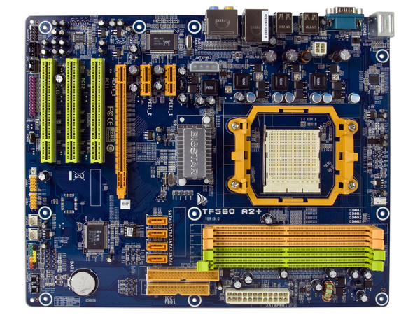 T. Madre Biostar TF560 A2+, ChipSet nForce 560,
Soporta: AMD Athlon 64/FX/X2/Sempron, Socket AM2,
Memoria: DDR2 533/667/800MHz, 4 Bancos, 16GB Max,
Integrado: Audio HD, Red 100/1000,
Diseño: ATX, Ptos: 1xPCEx16, 2xPCEx1, 3xPCI