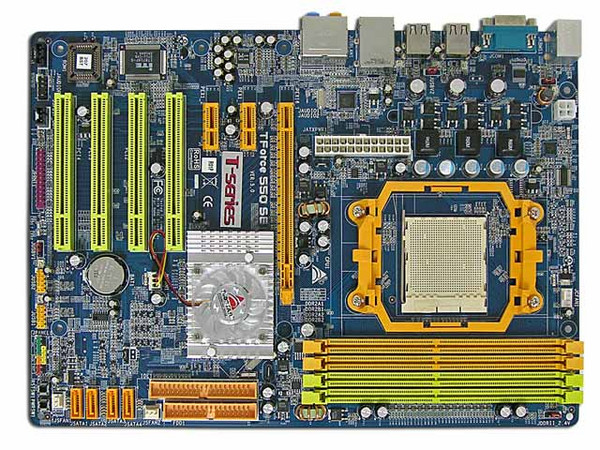 T. Madre Biostar TFORCE 550 SE, ChipSet nForce 550+,
Soporta: Athlon 64, Athlon 64 X2, Socket AM2,
Integrado: Realtek  ALC888 8+2-HD, Red 10/100/1000mbps,
Memoria: 4x DDR2 667/800MHz, Max.4GB, Diseño ATX,
Ptos: 1xPCI-E X16, 2xPCI-E X1, 4xPCI