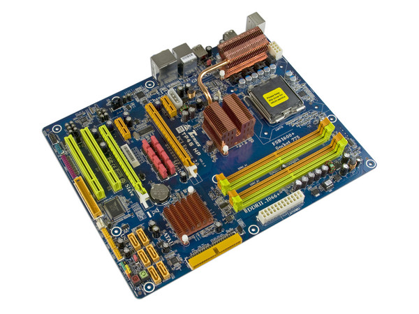 T. Madre Biostar TP45 HP, ChipSet Intel P45,
Soporta: Cel.400, DualCore/Duo/Quad,1333/1600MHz,
Memoria: DDR2 1066/800/MHz, 4 Bancos, 16GB Max,
Integrado: Audio HD, Red 100/1000,
Diseño: ATX, Ptos: 2xPCEx16 2.0, 2xPCEx1 2.0, 2xPCI