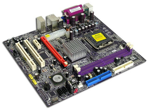 T. Madre ECS 671T-M, ChipSet SiS 671&968,
Soporta: Celeron400, DualCore, Core2Duo,
Integrado: Audio 7.1, Red, Video SiS Mirage3,
Memoria: DDR2 667/533/400, 2 Bancos, 4GBMax,
Diseño: microATX, Ptos: 2xPCI, 1xPCE, 1xPCEx16