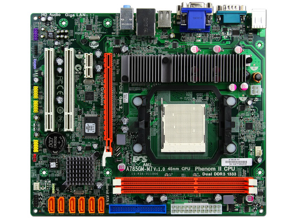 T. Madre ECS A785GM-M7, ChipSet AMD 785G,
Soporta: Phenom II X6 y X4 AM3,
Integrado: Video Radeon HD4200, Audio HD, Red,
Memoria: DDR3 1333MHz/1066MHz,
Diseño mATX, Ptos: 1xPCIEX16, 1xPCIEX1, 2xPCI 