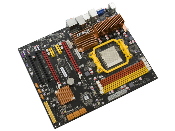 T. Madre ECS A790GXM-AD3, ChipSet AMD 790GX,
Soporta: Phenom II X3 y X4 de Socket AM3,
Integrado: Video ATI HD3300, Audio HD, Red,
Memoria: DDR3 1333/1066 MHz,
Diseño ATX,Ptos: 2xPCIEX16, 2xPCI-EX1, 2xPCI