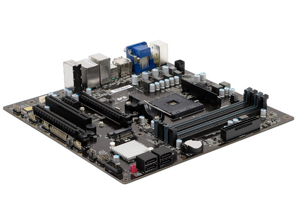T. Madre ECS B450AM4-M, ChipSet AMD B450,
Soporta: AMD Ryzen / Athlon,
Memoria: DDR4 2666/2400/2133 MHz, 64GB Max,
Integrado: Audio HD, Red, USB 3.2 y SATA 3.0, M.2,
ATX, Ptos: 1xPCIE3.0x16, 1xPCIE2.0x16, 1xPCIE2.0x1.
