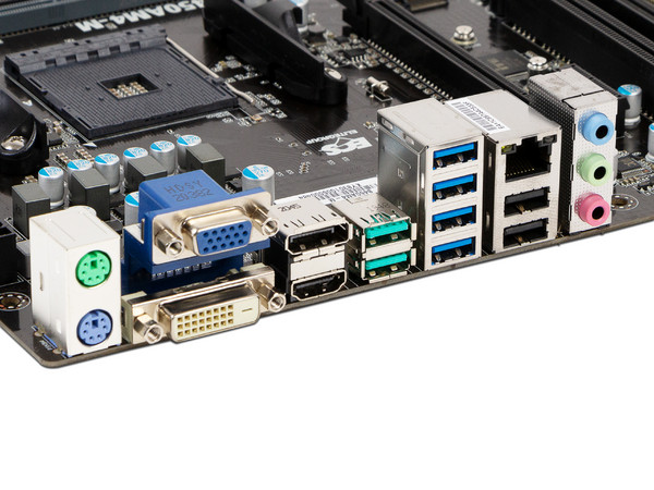T. Madre ECS B450AM4-M, ChipSet AMD B450,
Soporta: AMD Ryzen / Athlon,
Memoria: DDR4 2666/2400/2133 MHz, 64GB Max,
Integrado: Audio HD, Red, USB 3.2 y SATA 3.0, M.2,
ATX, Ptos: 1xPCIE3.0x16, 1xPCIE2.0x16, 1xPCIE2.0x1.