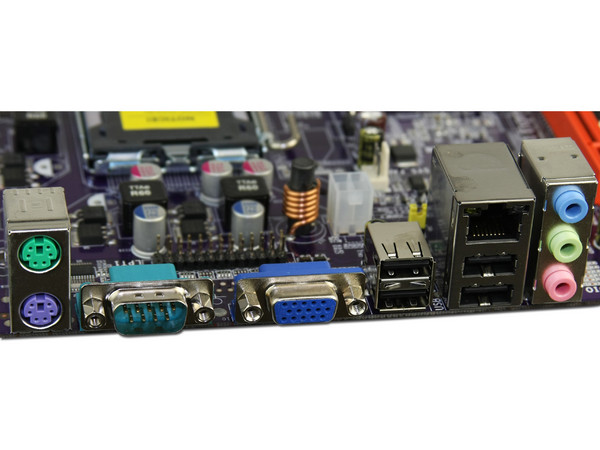 T. Madre ECS G31T-M7, ChipSet Intel G31 & ICH7,
Soporta: Cel.400, DualCore/2Duo, 1066/1333MHz,
Memoria: DDR2 667/800/Mhz, 2 Bancos, 4GB Max,
Integrado: Video Intel 3100, Audio HD, Red 10/100,
Diseño: MicroATX, Ptos: 1xPCEx16, 1xPCEx1, 2xPCI