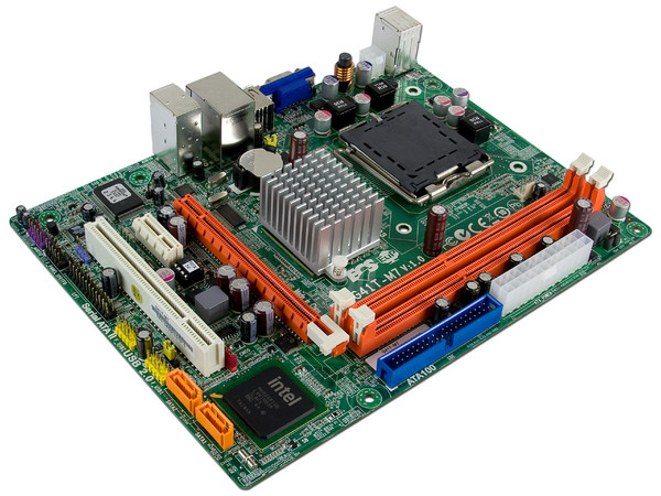 Tarjeta Madre ECS G41T-M7, ChipSet Intel G41,
Soporta: Core 2 Quad, Core 2 Duo, 1333/1066/800MHz,
Memoria: DDR3 1333/1066MHz, 2 Bancos, 8GBMax,
Integrado: Audio HD, Red, Video Intel, Diseño: mATX,
Puertos: 1xPCIEx16, 1xPCIEx1, 1xPCI