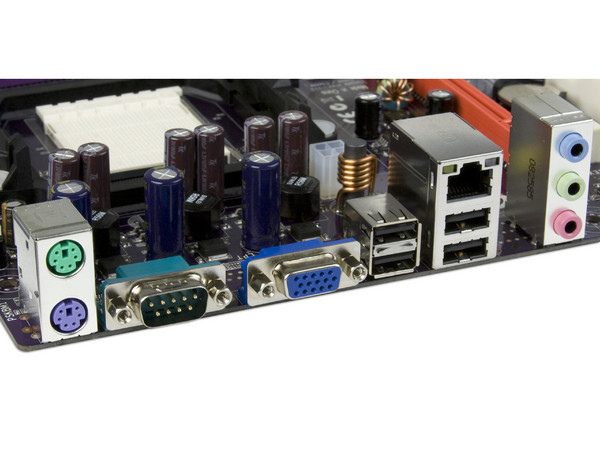 T. Madre ECS GeForce6100PM-M2 (V2.0), ChipSet nForce 430,
Soporta: Phenom, Athlon 64 X2, Socket AM2+,
Integrado: Video NVIDIA 6100, Audio HD, Red,
Memoria: 2x DDR2 667/800Mhz, Max.16GB, microATX,
Ptos: 1xPCIEX16, 1xPCIEX1, 2xPCI