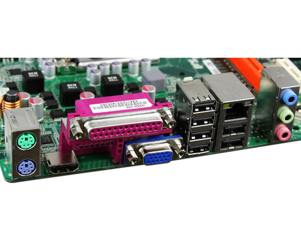 T. Madre ECS H55H-CM, ChipSet Intel H55 Exp.,
Soporta: Core i7, Core i5 y Core i3 de Socket 1156,
Integrado: Audio 5.1, Red 10/100/1000,
Memoria: DDR3 1333/1066MHz, 16GB Max,
mATX, Ptos: 1xPCEx16, 2xPCEx1, 1xPCI  