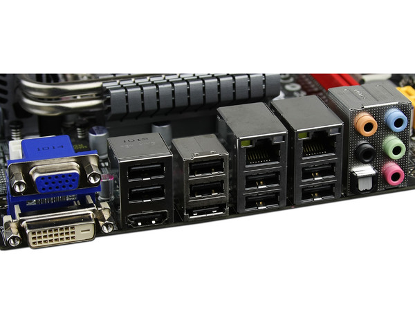 T. Madre ECS H57H-MUS, ChipSet Intel H57 Exp.,
Soporta: Core i7, Core i5 y Core i3 de Socket 1156,
USB 3.0 y Serial ATA 3.0,
Memoria: DDR3 1333/1066MHz, 16GB Max,
mATX, Ptos: 1xPCEx16, 1xPCIx4, 1xPCIx1, 1xPCI
