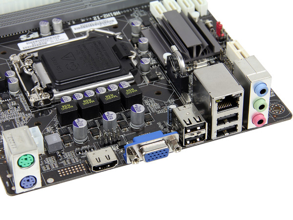 T. Madre ECS H61H2-I2-B3, ChipSet Intel H61 Exp.,
Soporta: Core i7/i5/i3 de Socket 1155,
Integrado: Audio HD, Red,
Memoria: DDR3 1333/1066MHz, 16GB Max,
Mini-ITX, Ptos: 1xPCIEX1.