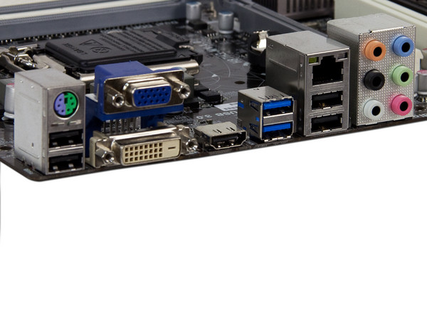 T. Madre ECS Deluxe H87H3-M, ChipSet Intel H87 Exp.,
Soporta: Intel Core i7 / i5  de Socket 1150,
Memoria: DDR3 1600/1333 MHz, 32 GB Max,
SATA 3.0, USB 3.0,
Integrado: Audio HD, Red,
Micro-ATX, Ptos: 2xPCIEX16, 1xPCIEX1