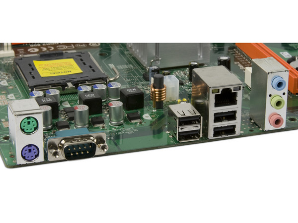Tarjeta Madre ECS P45T-A2R, ChipSet Intel P45,
Soporta: Core 2 Quad, Core 2 Duo, 1600 OC/1333MHz,
Memoria: DDR2 800/667MHz, 4 Bancos, 16GBMax,
Integrado: Audio 5.1, Red,
ATX, Puertos: 1xPCIEx16, 3xPCIEx1, 2xPCI