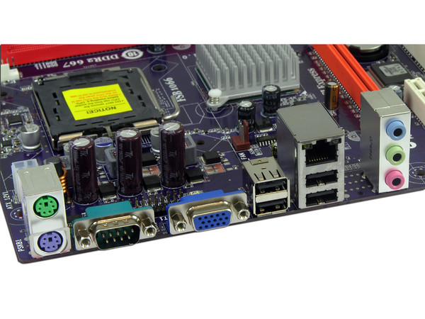 T. Madre ECS P4M900T-M2, ChipSet VIA P4M900,
Soporta: Cel.400, DualCore/2Duo, Quad 800/1066MHz,
Memoria: DDR2 533/667Mhz, 2 Bancos, 4GB Max,
Integrado: Video, Audio HD, Red 10/100,
Diseño: MicroATX, Ptos: 1xPCEx16, 1xPCEx1, 2xPCI