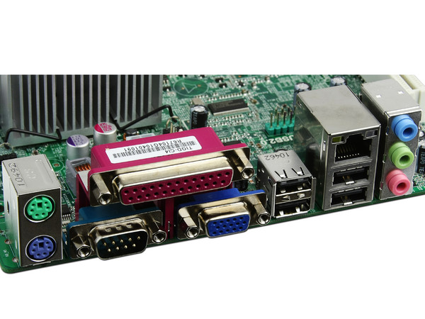 T. Madre ECS Mini-ITX TIGD-CI4,
Procesador Integrado Intel Atom D425,
Integrado: Audio, Red, Video Intel GMA 3150,
Memoria: SODIMM DDR3 800MHz, 2 Bancos,
Ptos: 1xPCI
