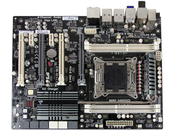 T. Madre ECS X79R-AX, ChipSet Intel X79 Exp.,
Soporta: Core i7 de Socket 2011, 
USB 3.0 y Serial ATA 3.0, 
Memoria: DDR3 2500(OC)/2400(OC)/2133(OC)MHz, 64GB Max, 
ATX, Ptos: 4xPCIEx16, 2xPCIEx1.