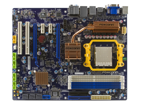 T. Madre Foxconn A7DA-S, ChipSet AMD 790GX,
Soporta: Phenom, Athlon 64 X2, Socket AM2+,
Integrado: Video ATI HD3300, Audio HD, Red,
Memoria: 4x DDR2 1066Mhz, Max. 8GB, Diseño ATX,
Ptos: 2xPCIEX16, 2xPCIEX1, 2xPCI