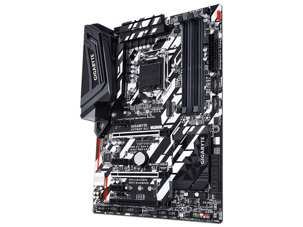T. Madre Gigabyte Z370XP SLI, Chipset Intel Z370,
Soporta: Core i7 / i5 / i3 de 8va Gen., Socket 1151,
Memoria: DDR4 4000(O.C.)/3866(O.C.)/2400/2133 MHz, 64GB Max,
Integrado: Audio HD, Red,
USB 3.0 y SATA 3.0,
ATX,
Ptos: 3xPCIE3.0