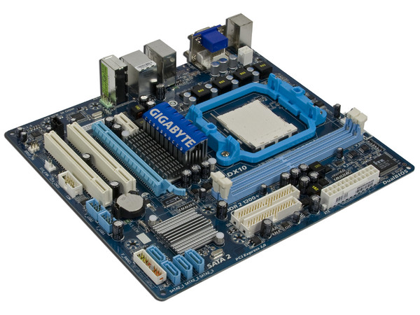 T. Madre Gigabyte GA-MA78LM-S2, ChipSet AMD760G,
Soporta: Phenom I y II, Athlon, Socket AM2+/AM3,
Integrado: Audio HD, Red 10/100/1000 Mbit,
Memoria: DDR2 1200(O.C.)/1066/800MHz, Diseño ATX,
Ptos: 1xPCIEX16, 1xPCIEX1, 2xPCI