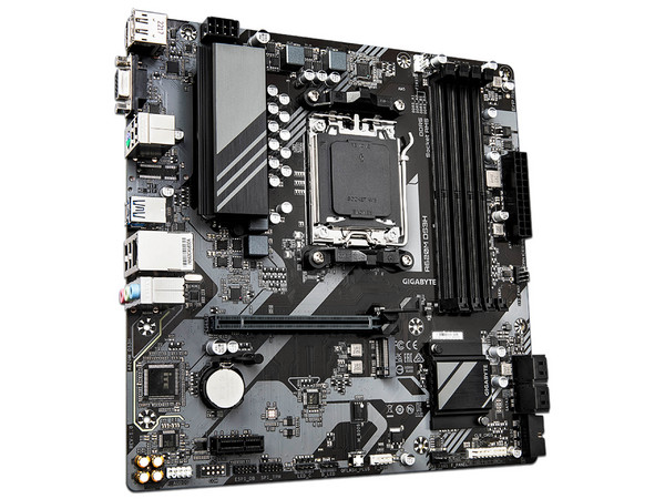 T. Madre GIGABYTE A620M DS3H (rev. 1.1),
Chipset AMD A620,
Segmento: Básico,
Soporta: Procesadores AMD Serie 9000, 8000 y 7000, Socket AM5,
RAM: DDR5 8000/7200/4800MHz, 256GB Max,
Audio HD, USB-C 3.2, M.2, M-ATX,
Ptos: 1xPCIE4.0x16, 1xPCIE3.