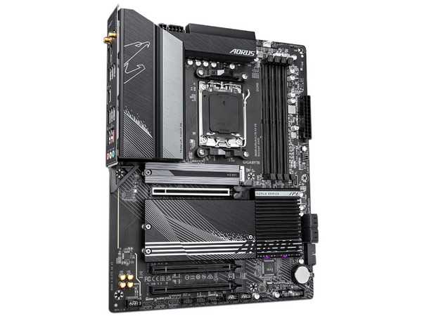 T. Madre GIGABYTE B650 ELITE AX V2,
Chipset AMD B650,
Segmento: Alto, 
Soporta: Procesadores AMD Ryzen 7000 Series, AMD Ryzen 8000 Series, 
Memoria: DDR5 8000, 256GB Max, 
IWi-Fi 6E, USB-C 3.2, M.2, 
ATX, Ptos: 1xPCIe4.0x16.