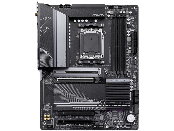 T. Madre GIGABYTE B650 ELITE AX V2,
Chipset AMD B650,
Segmento: Alto, 
Soporta: Procesadores AMD Ryzen 7000 Series, AMD Ryzen 8000 Series, 
Memoria: DDR5 8000, 256GB Max, 
IWi-Fi 6E, USB-C 3.2, M.2, 
ATX, Ptos: 1xPCIe4.0x16.