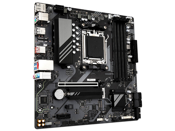 T. Madre GIGABYTE B650M K,
Chipset AMD B650,
Segmento: Alto,
Soporta: Procesadores AMD Ryzen Serie 7000, 8000, 9000, Socket AM5,
Memoria: DDR5 6400MHz, 128GB Max,
HDMI 2.1, DisplayPort 1.4, Audio HD, USB-C 3.2, Micro ATX,
Ptos: 1xPCIE4.0x16.