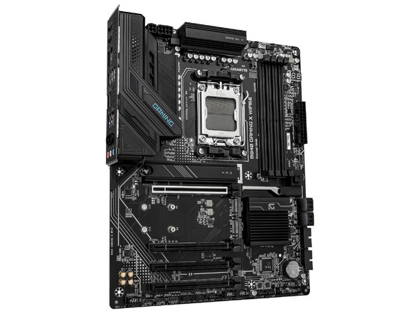T. Madre Gigabyte B840 GAMING X WF6E, 
Chipset AMD B840,
Segmento: Alto,
Soporta: Procesador Ryzen 9000/ 8000/ 7000, Socket AM5,
Memoria: DDR5 7600+ MHz, 256GB Máx,
Audio HD, Wi Fi, USB 3.2, USB C, M.2,
ATX, Ptos: 1xPCIe4.0x16.