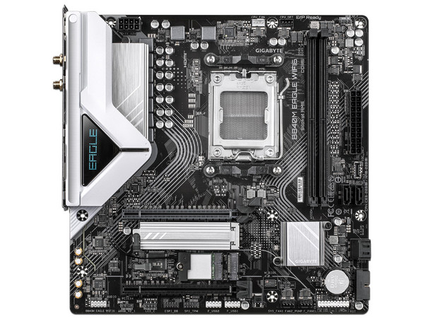 T. Madre Gigabyte B840M EAGLE WIFI6:
Chipset AMD B840,
Segmento: Alto,
Soporta: Procesadores AMD Serie 9000, 8000 y 7000, Socket AM5,
Memoria: DDR5 7600/5600/4800MHz, 128GB Max, 
Integrado: Wi-Fi, USB, M.2, 
Micro-ATX, Ptos: 1xPCIE4.0x16.