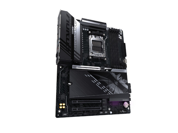 T.Madre Gigabyte AORUS ELITE WIFI7: Chipset AMD B850, 
Soporta: Procesadores AMD Ryzen de 7ma y 8va Generación, AM5,
Memoria DDR5 7800/6200/4800 MHz, 128GB Max, 
Integrado: Audio HD, Red, Wi-Fi 7, SATA 3.0, 
ATX, Ptos: 1xPCIE5.0x16.