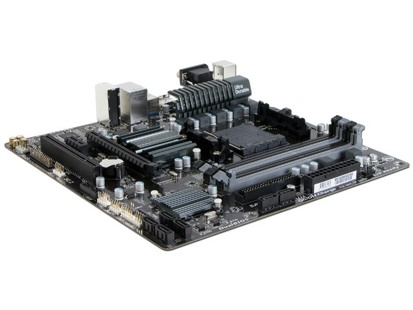 T. Madre Gigabyte GA-78LMT-USB3, ChipSet AMD 760G,
Soporta: Phenom II, Athlon II y FX de Socket AM3+,
Memoria: DDR3 1600(O.C.)/1333/1066MHz, Max. 32GB,
Integrado: Video Radeon HD 3000, Audio HD, Red, USB 3.0,
M-ATX, Ptos: 1xPCIEX16, 1xPCIEX1, 1xPCI.