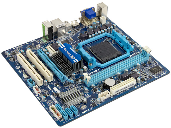 T. Madre Gigabyte GA-880GM-USB3L, ChipSet AMD 880G,
Soporta: Phenom II X6/Athlon de Socket AM3+,
USB 3.0,
Memoria: DDR3 1666(O.C.)/1333MHz, 8GB Max.
Micro-ATX, Ptos: 1xPCIEX16, 1xPCIEX1, 2xPCI