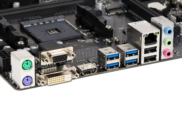 T. Madre Gigabyte GA-A320M-S2H, Chipset AMD A320,
Soporta: AMD Ryzen 3ra, 4ta y 5ta Generación, Socket AM4,
Memoria: DDR4 3200/2933/2133 MHz, 32GB Max,
Integrado: Audio HD, Red, USB 3.0,
SATA 3, M.2,
Micro-ATX, Ptos: 1xPCIE x16