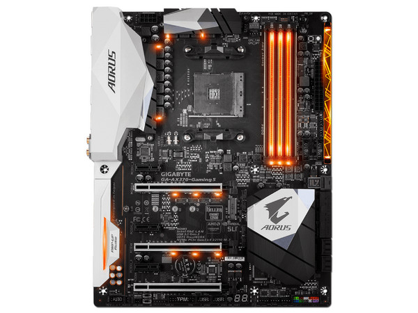 T. Madre Gigabyte AORUS AX370-GAMING 5, ChipSet AMD X370, 
Soporta: AMD Ryzen/ Athlon / 7ma Gen A-Series de Socket AM4,
Memoria: DDR4 3200(O.C.)/2400/2133 MHz, 64GB Max,
Integrado: Audio HD, Red, USB 3.1 y SATA 3.0, 
ATX, Ptos: 2xPCIEx16, 3xPCIEx1.