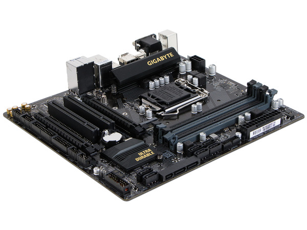 T. Madre GIGABYTE GA-B250M-D3H, ChipSet Intel B250,
Soporta: Intel Core i7 / i5 / i3 / Pentium de 6ta y 7ma gen.., de Socket 1151,
Memoria: DDR4 2400(O.C.) / 2133 MHz, 64GB Max,
Integrado: Audio HD, Red, 
Micro-ATX, Ptos: 2xPCIEx16, 1xPCIE.