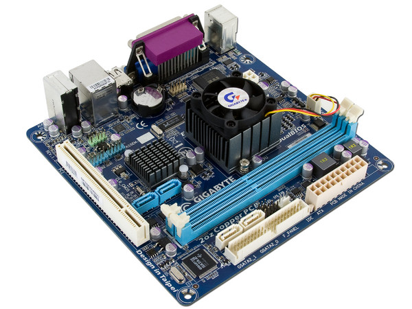 T. Madre Gigabyte Mini-ITX GA-D425TUD,
Procesador Integrado Intel Atom D425,
Integrado: Audio, Red, Video Intel GMA 3150,
Memoria: DDR3 800MHz, 2 Bancos, 4GBMax,
Ptos: 1xPCI