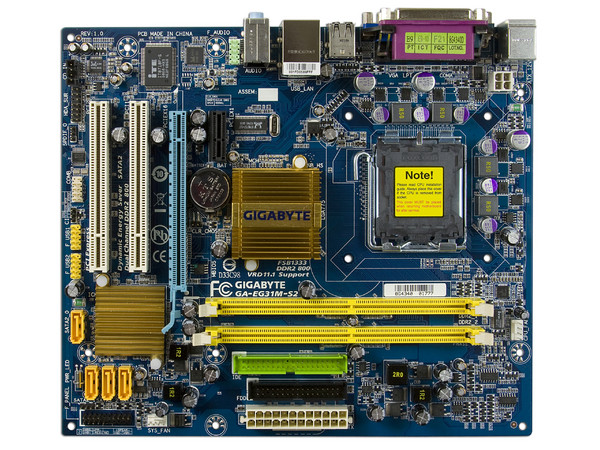 T. Madre Gigabyte EG31M-S2, ChipSet Intel G31,
Soporta: Cel.400, DualCore/2Duo/Quad, 1333/1600MHz,
Memoria: DDR2 667/800/Mhz, 2 Bancos, 4GB Max,
Integrado: Audio 7.1, Red 100/1000, Video GMA 3100,
Diseño: MicroATX, Ptos: 1xPCEx16, 1xPCE, 2xPCI 