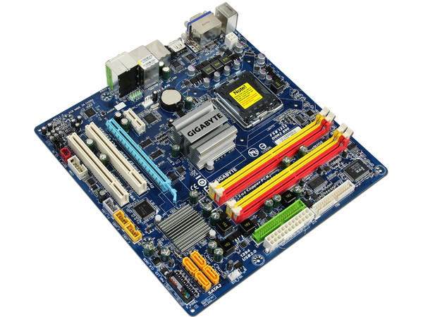 T. Madre GIGABYTE EG41MF-US2H, ChipSet Intel G41,
Soporta: Core 2 Quad, Core 2 Duo, 1333/1066MHz,
Integrado: Audio HD, Red, Video Intel GMA X4500,
Memoria: DDR2 1066(OC)/800, 4 Bancos, 8GB Max,
Diseño: MicroATX, Ptos: 1xPCEx16, 1xPCEx1, 2xPCI