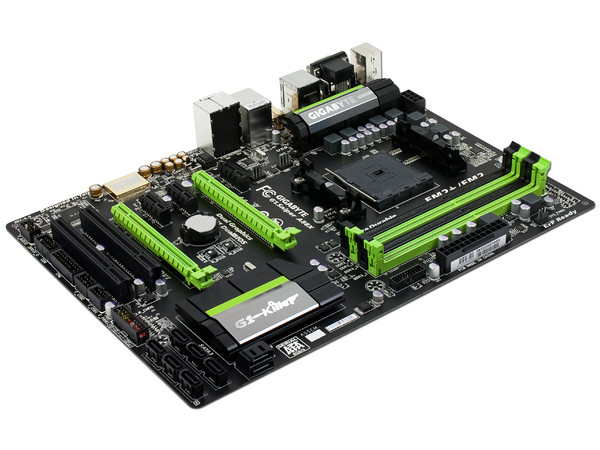 T. Madre Gigabyte G1.G1.SNIPER A88X, ChipSet AMD A88X,
Soporta: A10, A8, A6, A4, Athlon X4 de Socket FM2+,
Memoria: 2400(OC)/2133/1866/1600/1333 MHz, 64GB Max,
Integrado: Audio HD, Red,
USB 3.0 y SATA 3.0,
ATX, Ptos: 1xPCIEx16, 3xPCIEx1.
