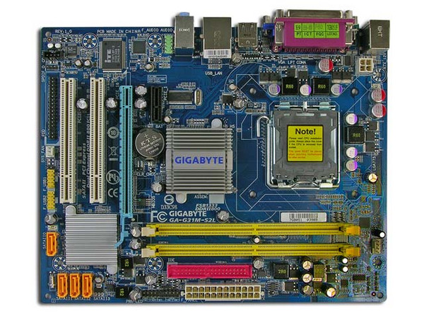 T. Madre GIGABYTE GA-G31M-S2L, ChipSet Intel G31,
Soporta: Cel.400, DualCore/2 Duo, 1333/1066/800/MHz,
Memoria: DDR2 800/667Mhz, 2 Bancos, 4GB Max,
Integrado: Video Intel GMA 3100, Audio, Red,
Diseño: MicroATX, Ptos: 1xPCEx16, 1xPCE, 2xPCI