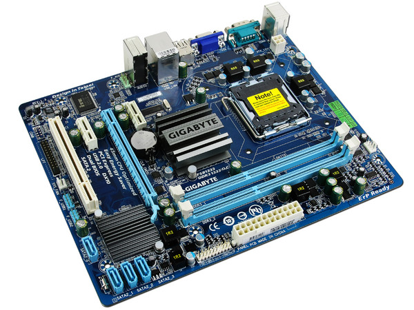 T. Madre Gigabyte G41MT-S2, ChipSet Intel G41,
Soporta: Core 2 Quad, Core 2 Duo,
Integrado: Audio HD, Red, Video Intel GMA X4500,
Memoria: DDR3 1333(O.C.)1066/800, 8GB Max,
Diseño: MicroATX, Ptos: 1xPCIEx16, 2xPCIEx1, 1xPCI